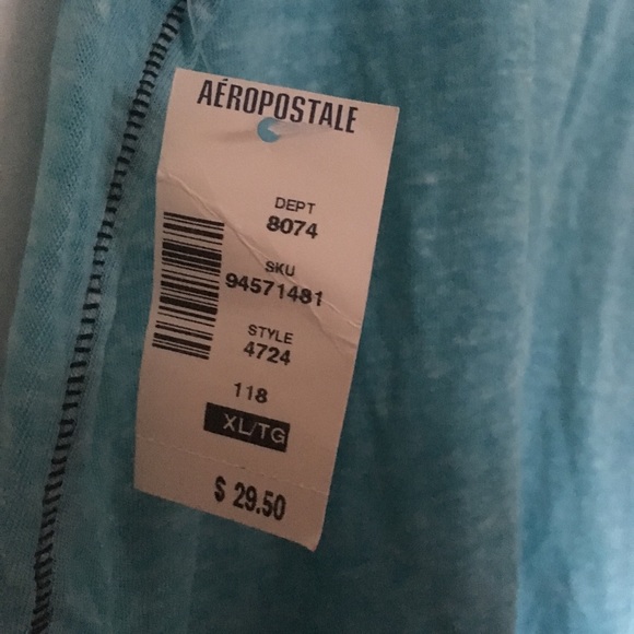 Super cozy and soft blue slight crop tee! - Picture 2 of 4